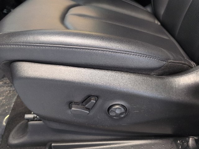 2025 Chrysler Pacifica Select - Photo 12