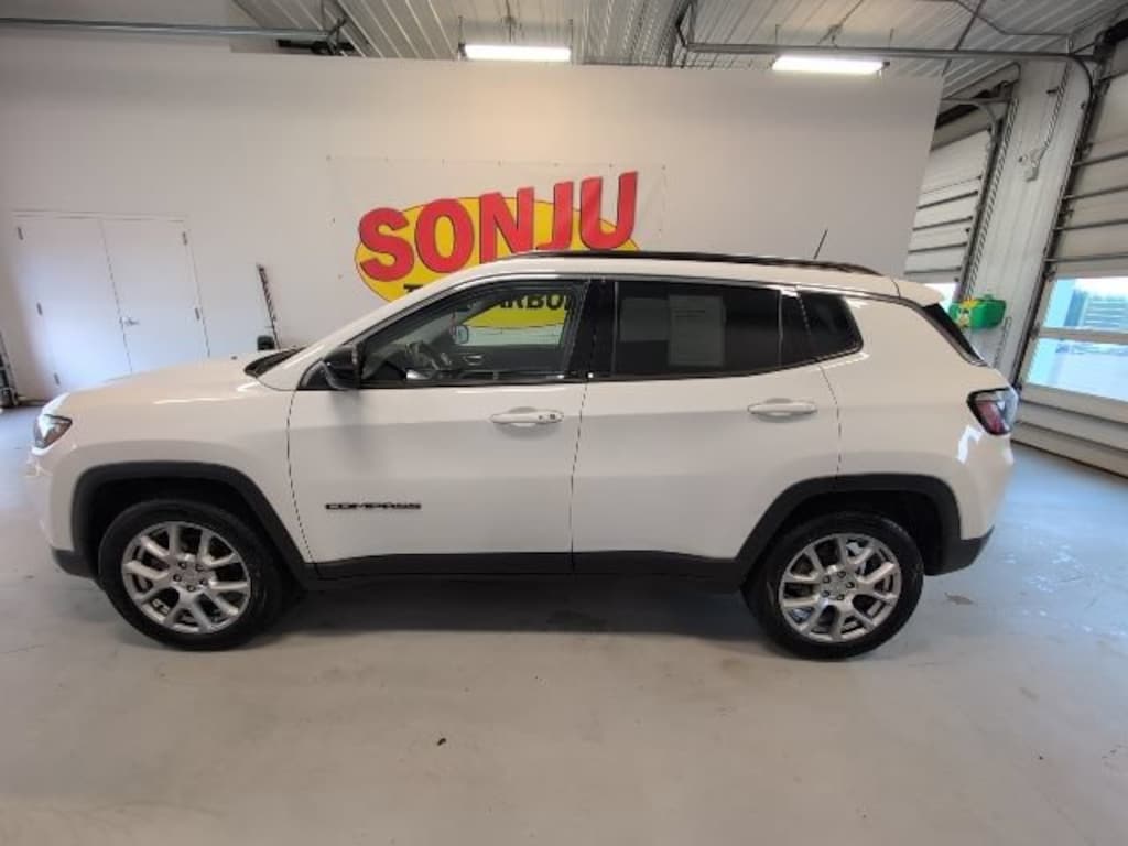 Used 2022 Jeep Compass Latitude Lux 4x4 SUV