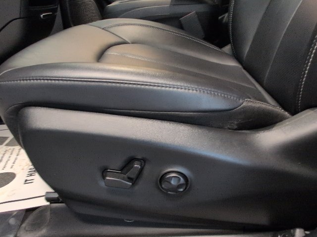 2025 Chrysler Pacifica Select - Photo 12