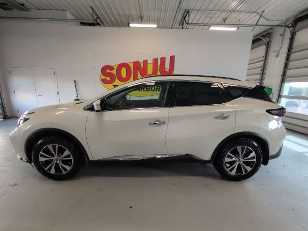 Used 2024 Nissan Murano SV SUV