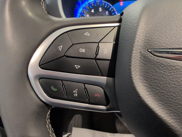 2025 Chrysler Pacifica Select - Photo 19