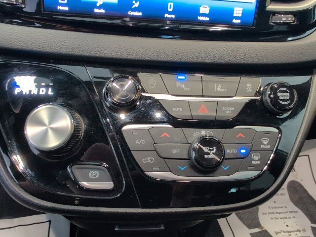 2025 Chrysler Pacifica Select - Photo 25