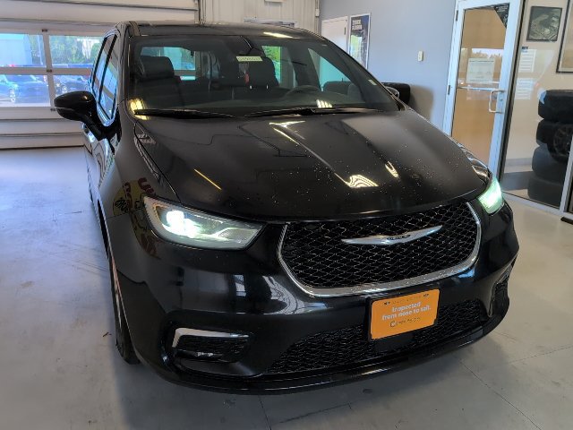 2025 Chrysler Pacifica Select - Photo 41