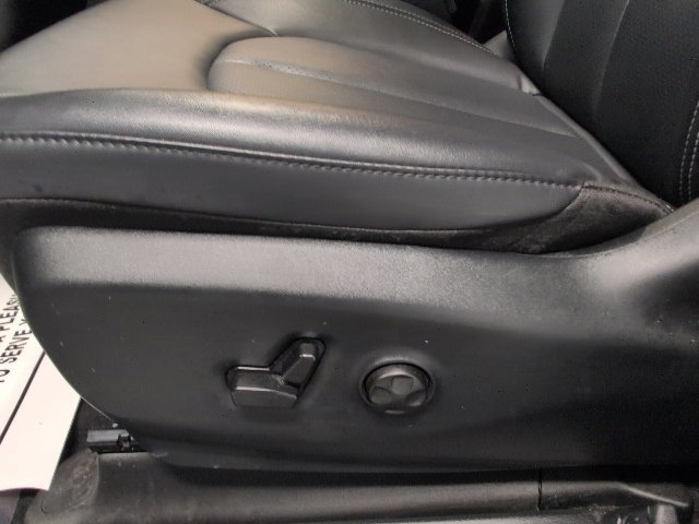 2025 Chrysler Pacifica Select - Photo 12