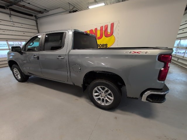 2026 Chevrolet Silverado 1500 LT photo 2