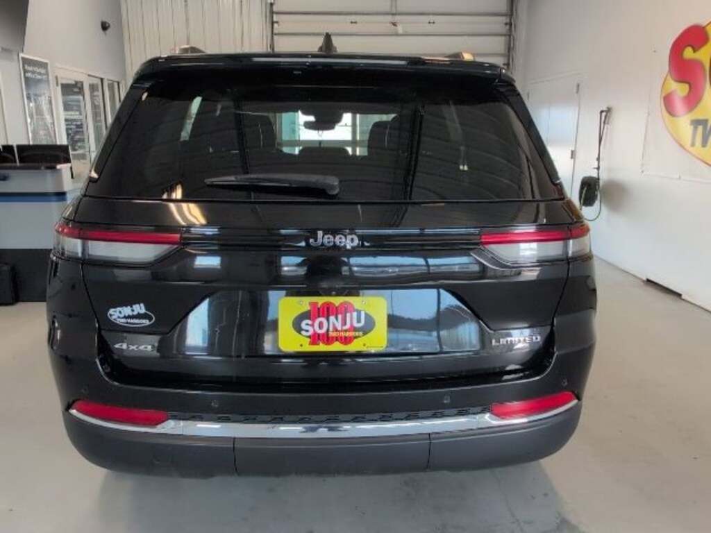 Used 2023 Jeep Grand Cherokee Limited SUV
