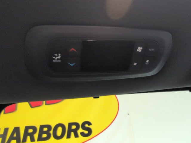 2025 Chrysler Pacifica Select - Photo 34