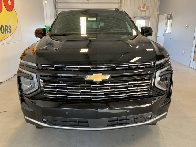 2025 Chevrolet Tahoe High Country photo 2
