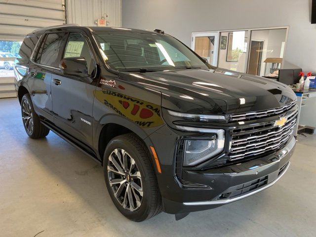 2025 Chevrolet Tahoe High Country photo 3