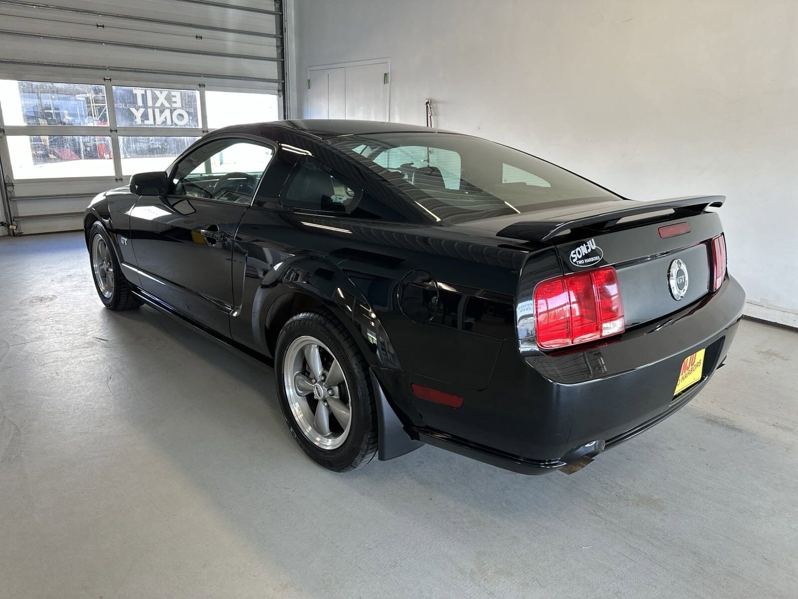 Used 2006 Ford Mustang GT Deluxe with VIN 1ZVFT82H065192628 for sale in Two Harbors, Minnesota