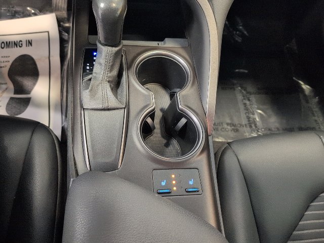 2024 Toyota Camry SE - Photo 25