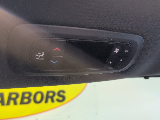 2025 Chrysler Pacifica Select - Photo 33