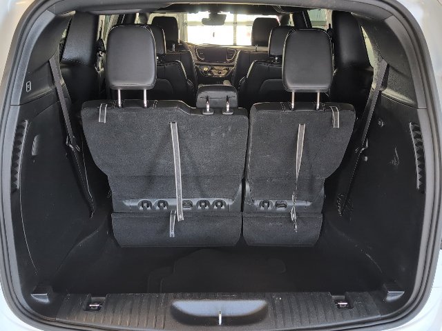 2025 Chrysler Pacifica Select - Photo 37