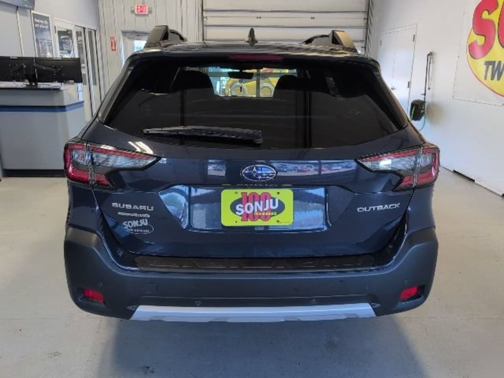 Used 2024 Subaru Outback Limited SUV