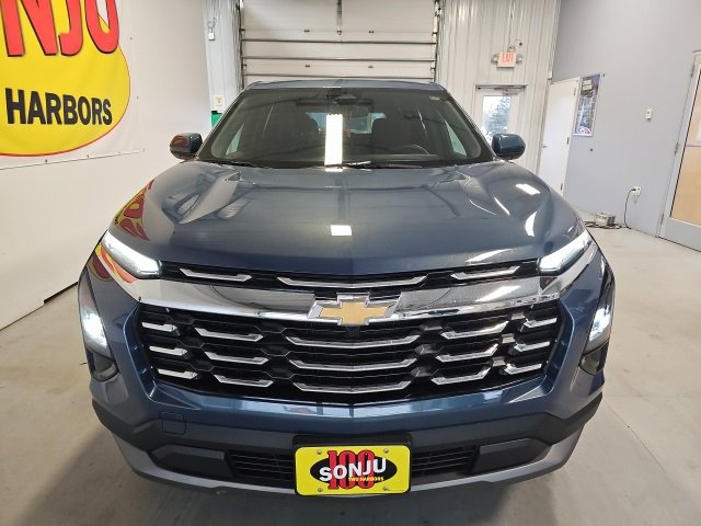 2026 Chevrolet Equinox LT photo 2