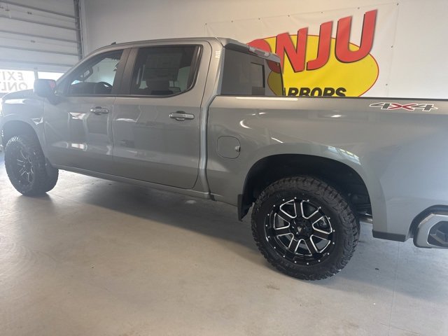 2025 Chevrolet Silverado 1500 RST photo 2