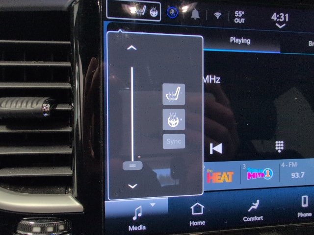 2025 Chrysler Pacifica Select - Photo 24