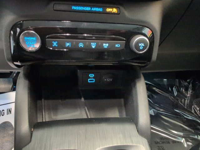 2023 Ford Escape Platinum - Photo 25