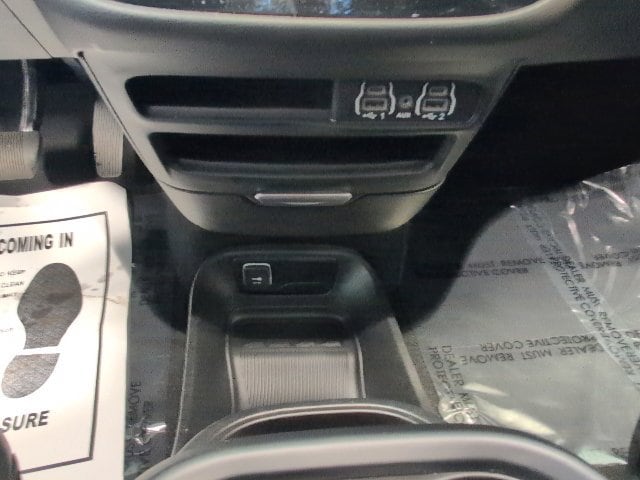 2025 Chrysler Pacifica Select - Photo 27