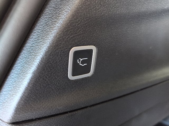 2025 Chrysler Pacifica Select - Photo 37