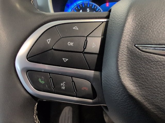 2025 Chrysler Pacifica Select - Photo 19