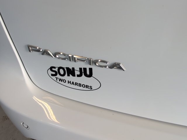 2025 Chrysler Pacifica Select - Photo 40