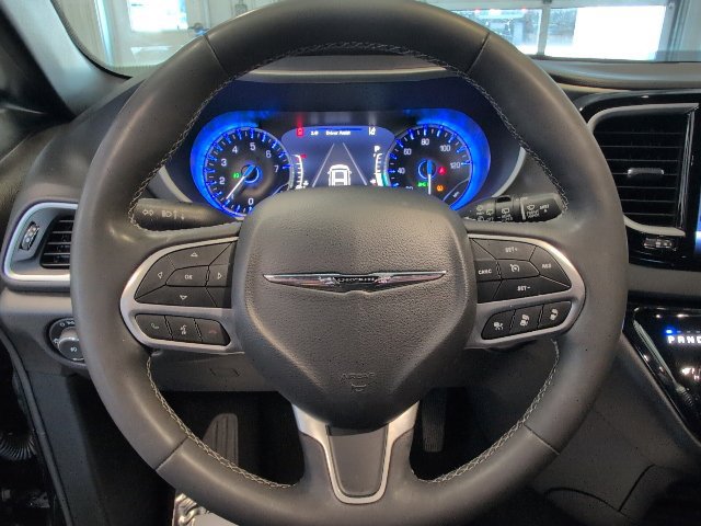 2025 Chrysler Pacifica Select - Photo 18