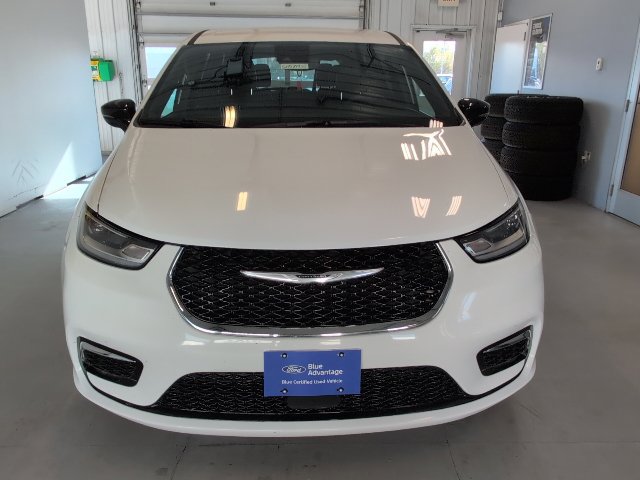 2025 Chrysler Pacifica Select - Photo 8