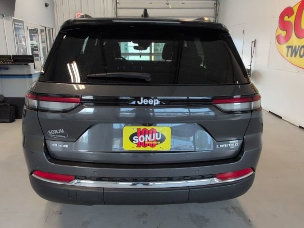 Used 2024 Jeep Grand Cherokee Limited SUV