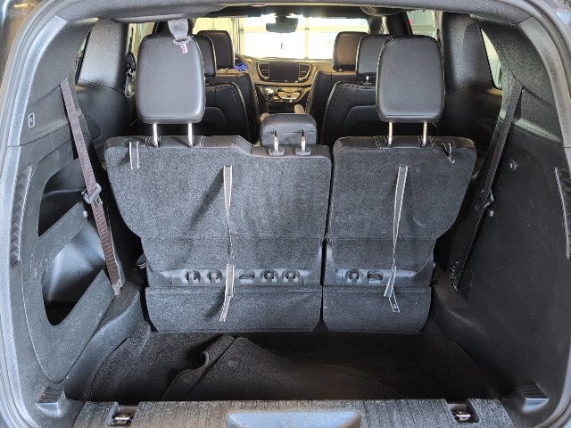 2025 Chrysler Pacifica Select - Photo 34