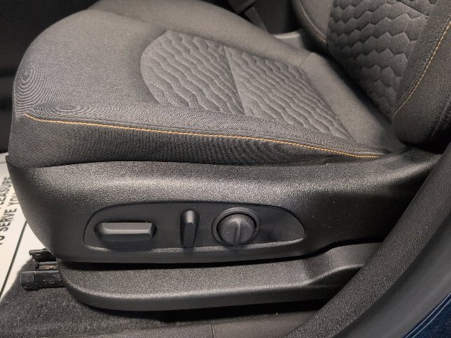 2021 Chevrolet Equinox LT - Photo 13