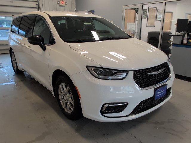 2025 Chrysler Pacifica Select - Photo 7