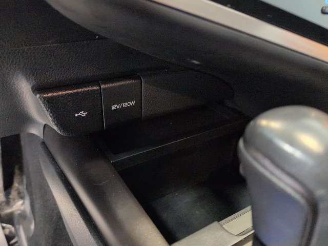 2024 Toyota Camry SE - Photo 24