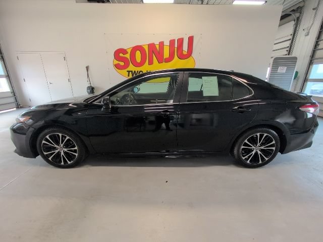 Used 2019 Toyota Camry LE with VIN 4T1B11HK7KU789482 for sale in Two Harbors, Minnesota