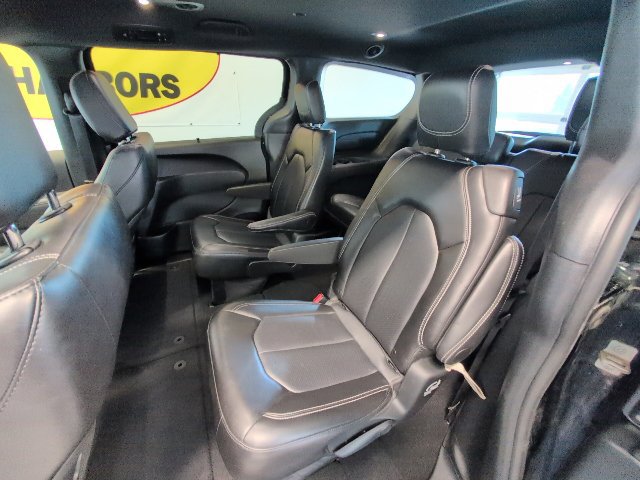 2025 Chrysler Pacifica Select - Photo 28