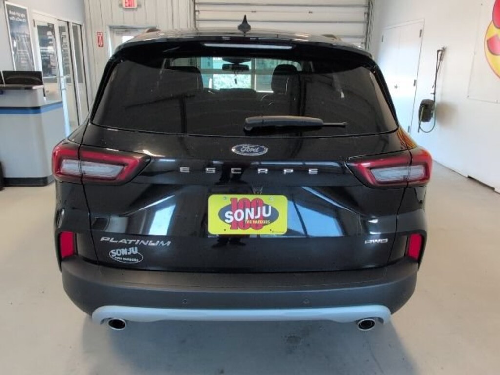 Used 2024 Ford Escape Platinum SUV