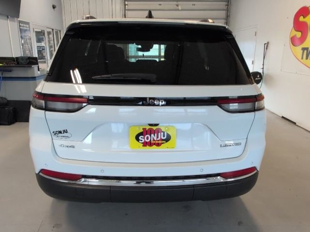 Used 2023 Jeep Grand Cherokee Limited SUV