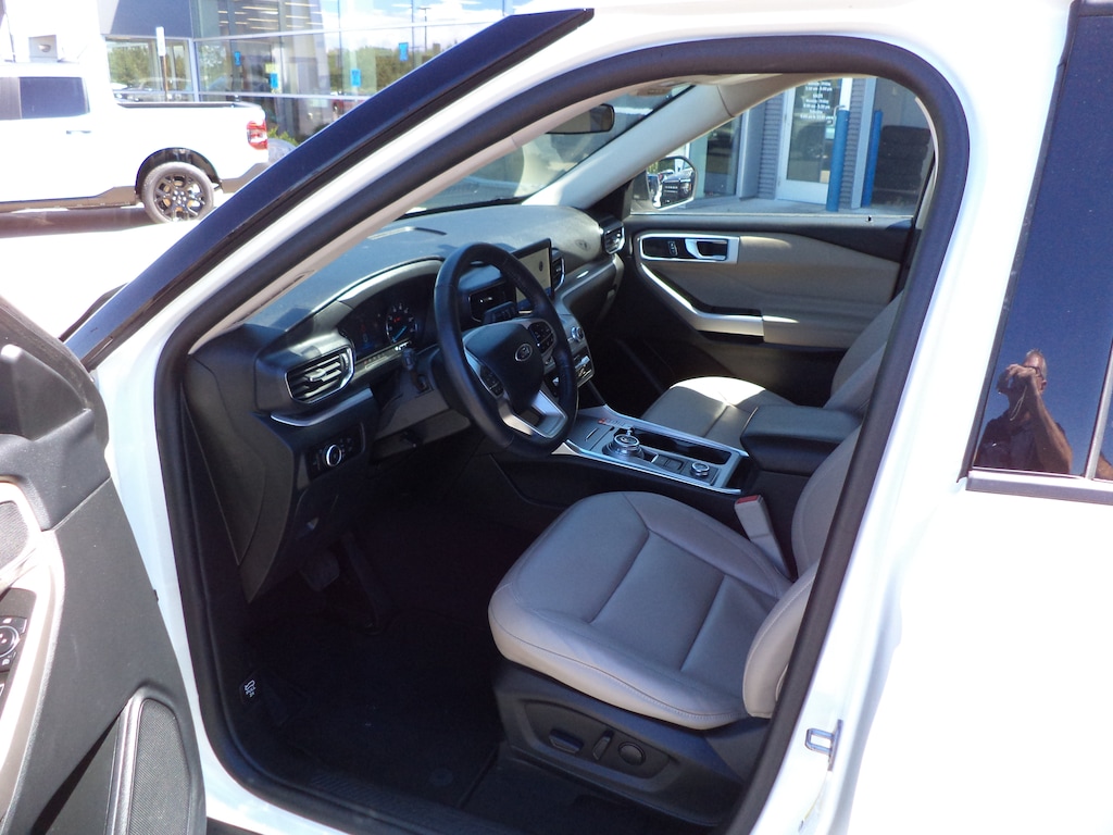 Used 2023 Ford Explorer XLT 202A 4WD SUV