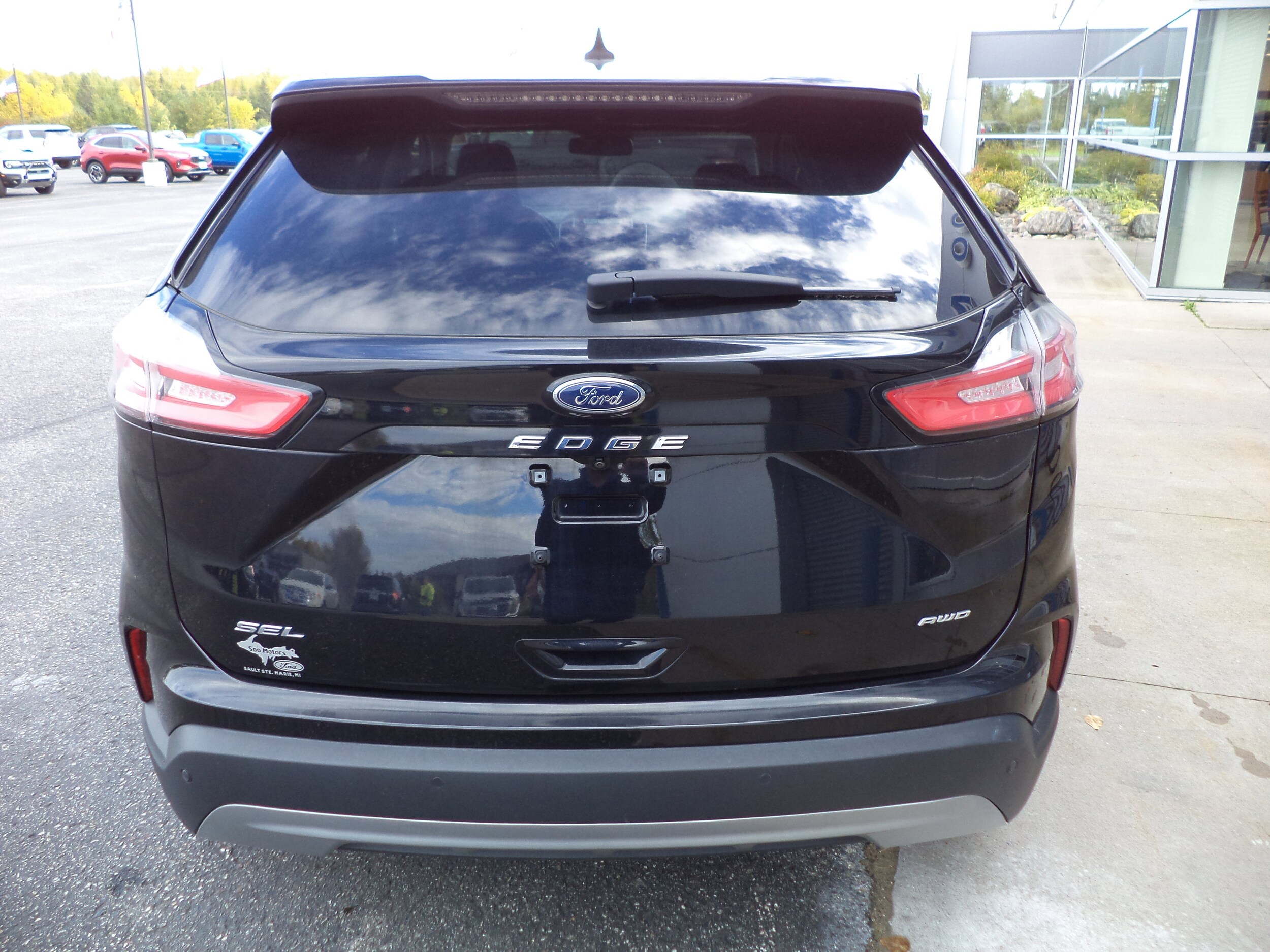 2022 Ford Edge SEL photo 4