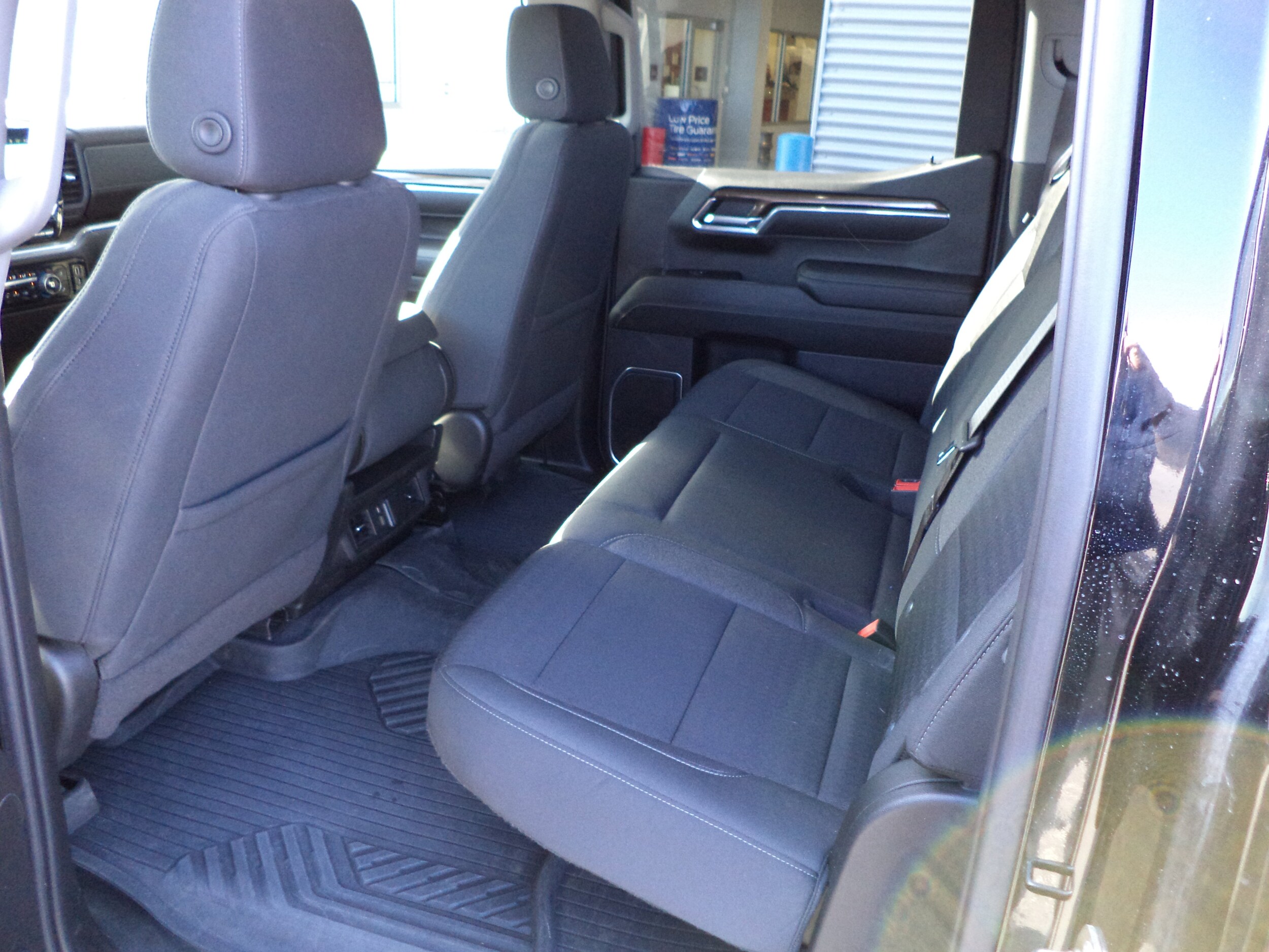 2023 Chevrolet Silverado 1500 RST photo 3