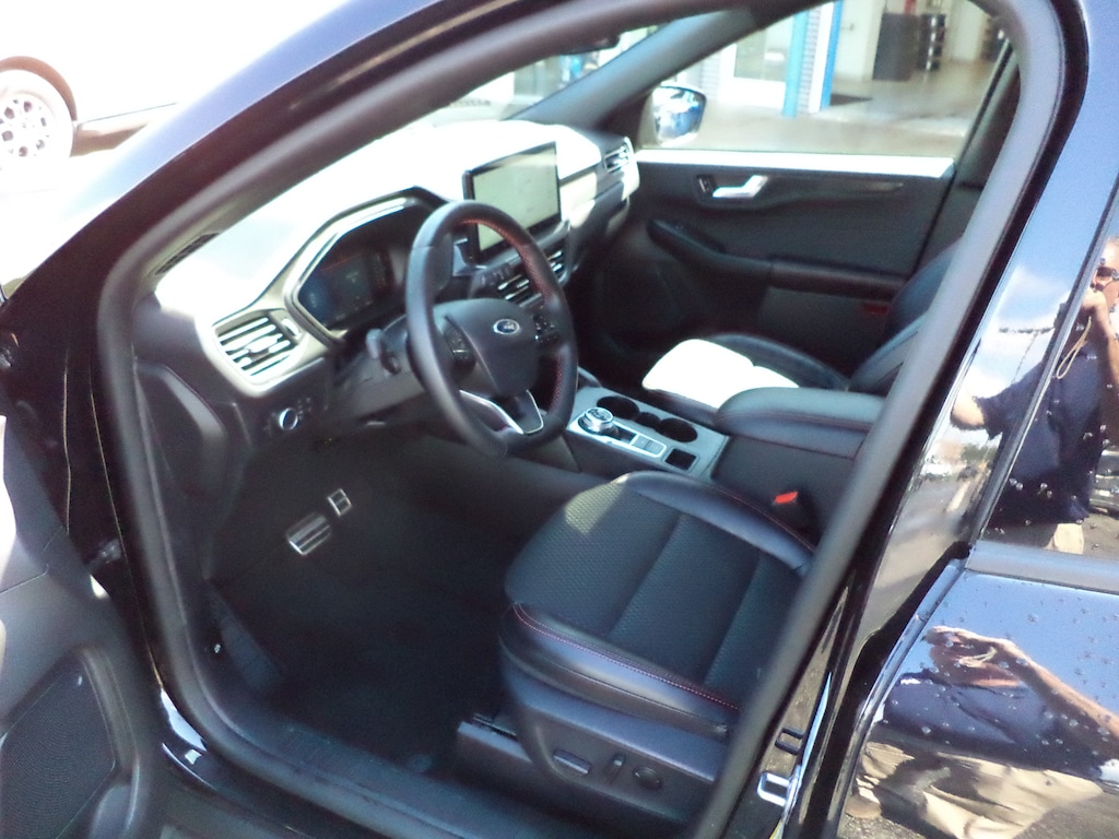 Used 2024 Ford Escape ST-Line AWD SUV