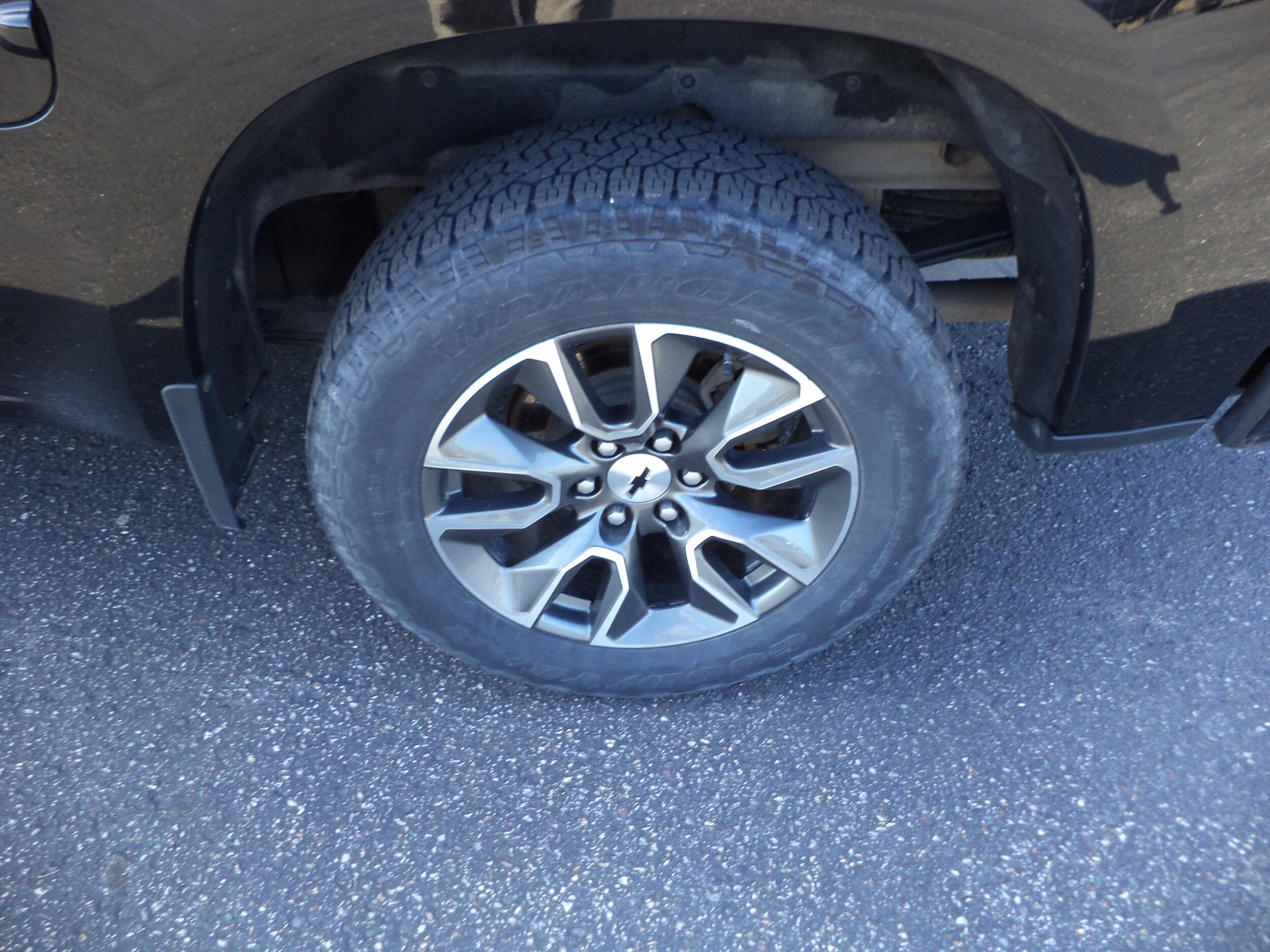 2023 Chevrolet Silverado 1500 RST photo 4