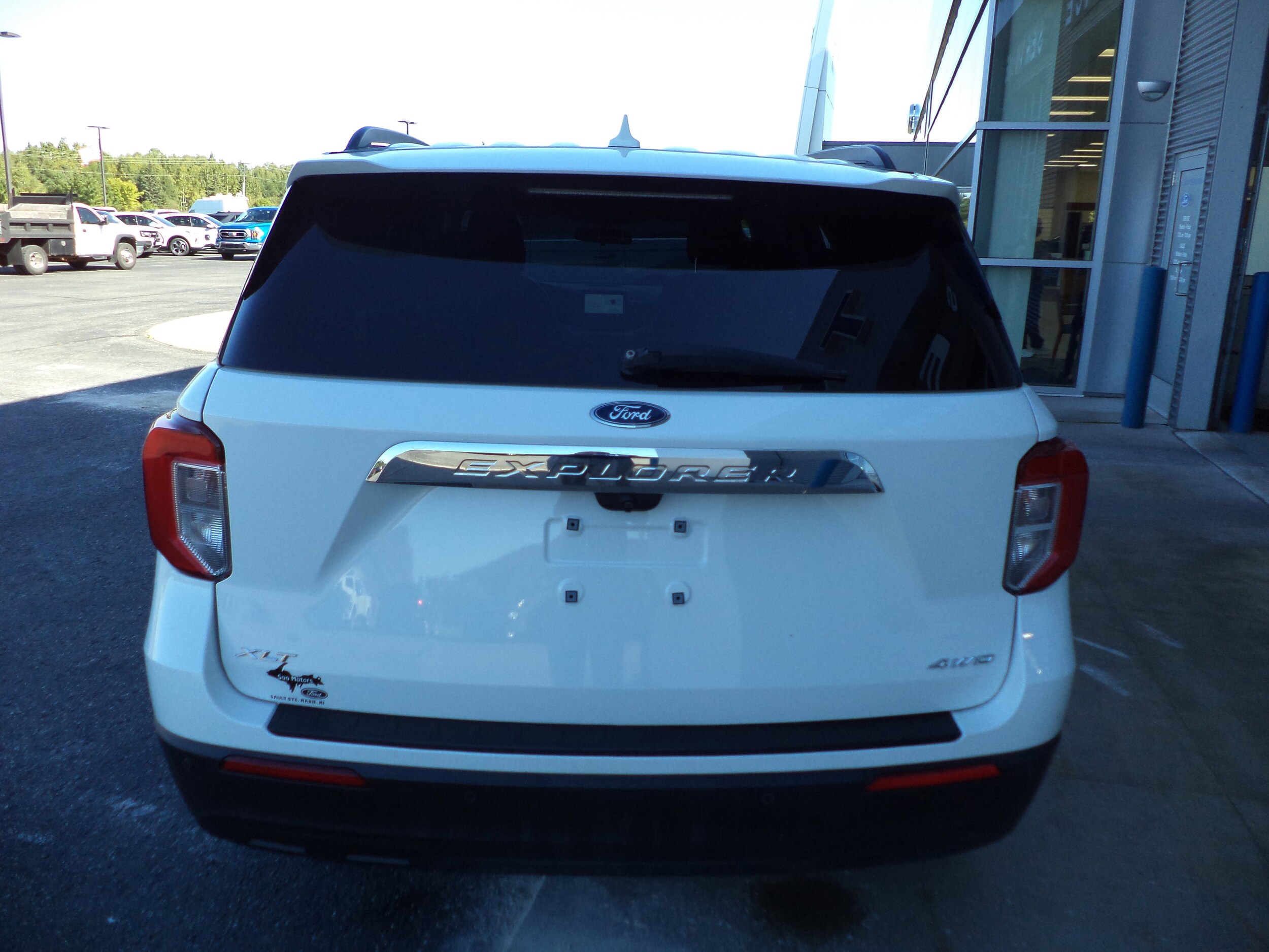 2022 Ford Explorer XLT photo 3