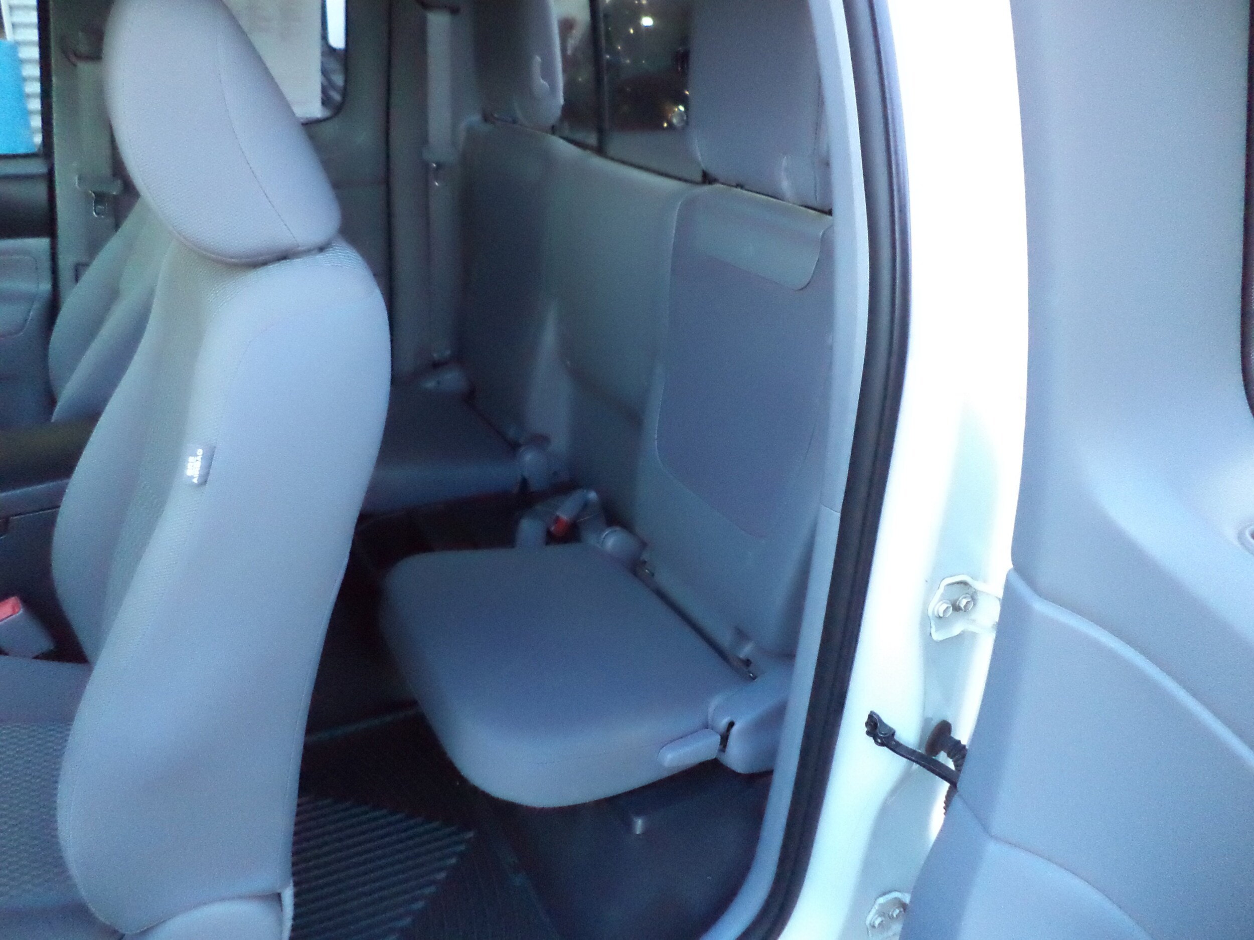 2013 Toyota Tacoma SR5 4x4 Access Cab photo 3