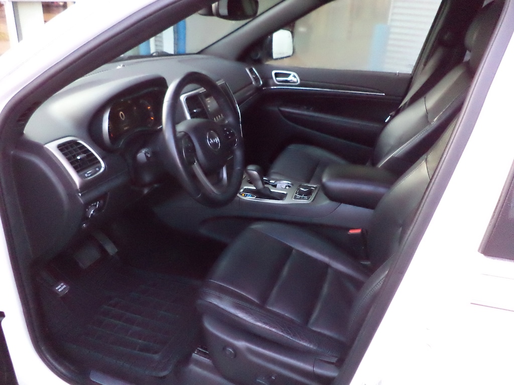 Used 2018 Jeep Grand Cherokee Limited 4x4 SUV