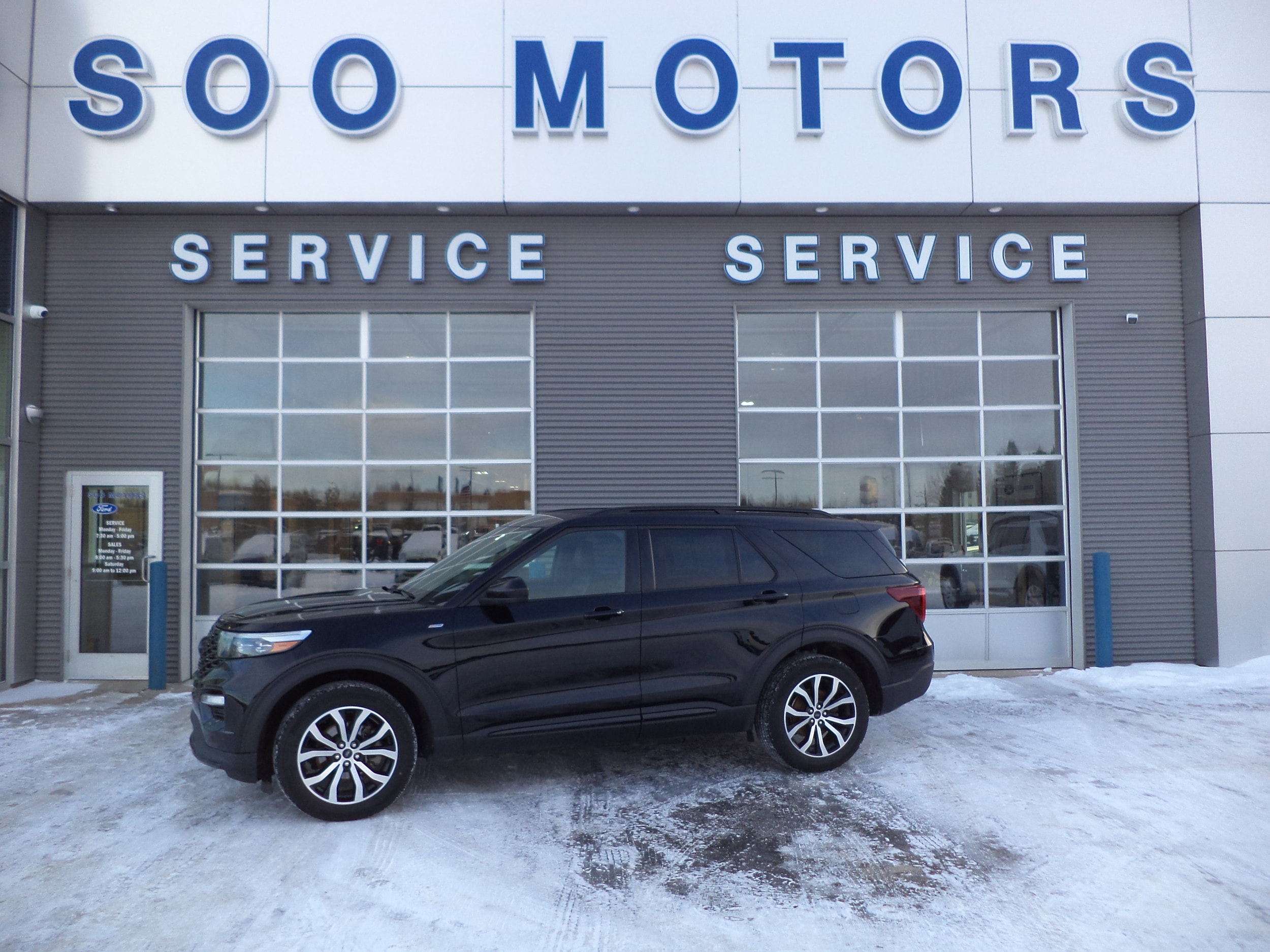 2023 Ford Explorer ST-LINE