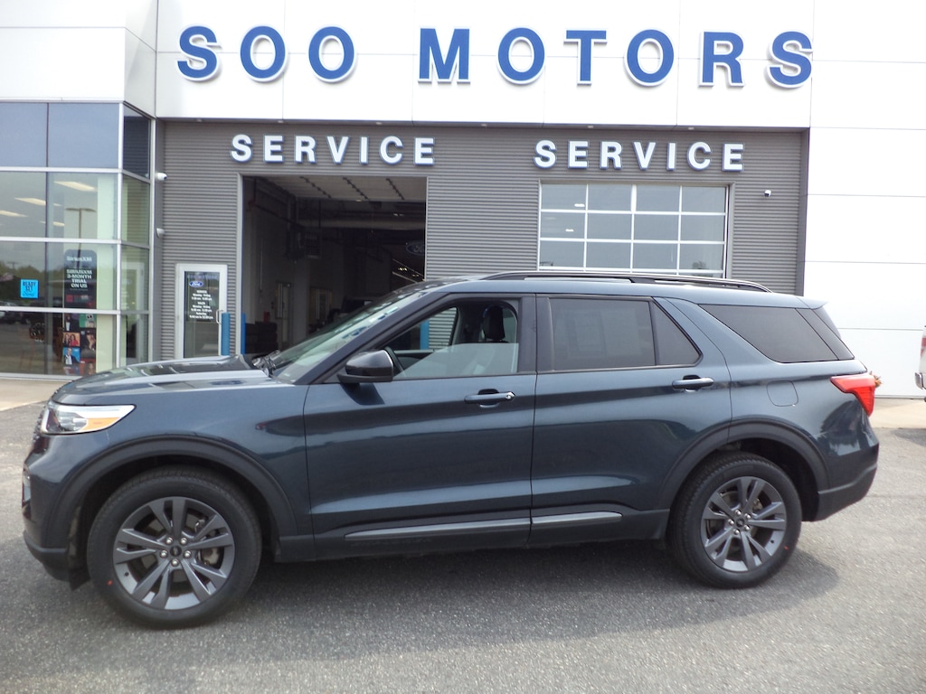 Used 2024 Ford Explorer XLT 202A 4WD SUV
