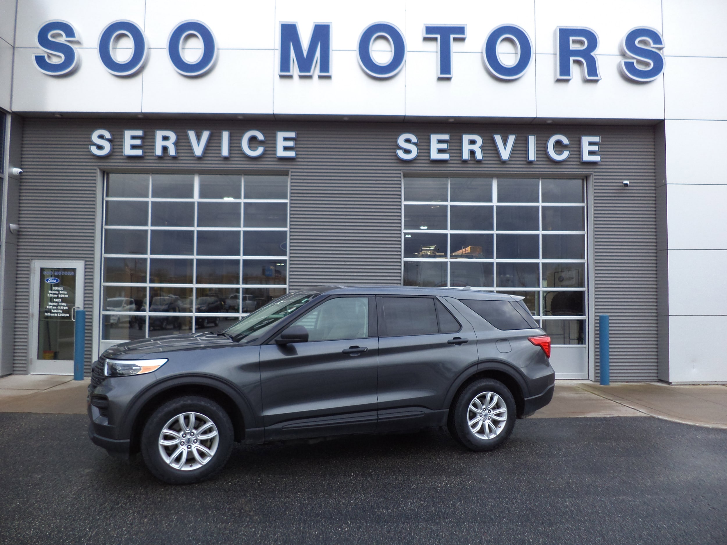 2020 Ford Explorer Base