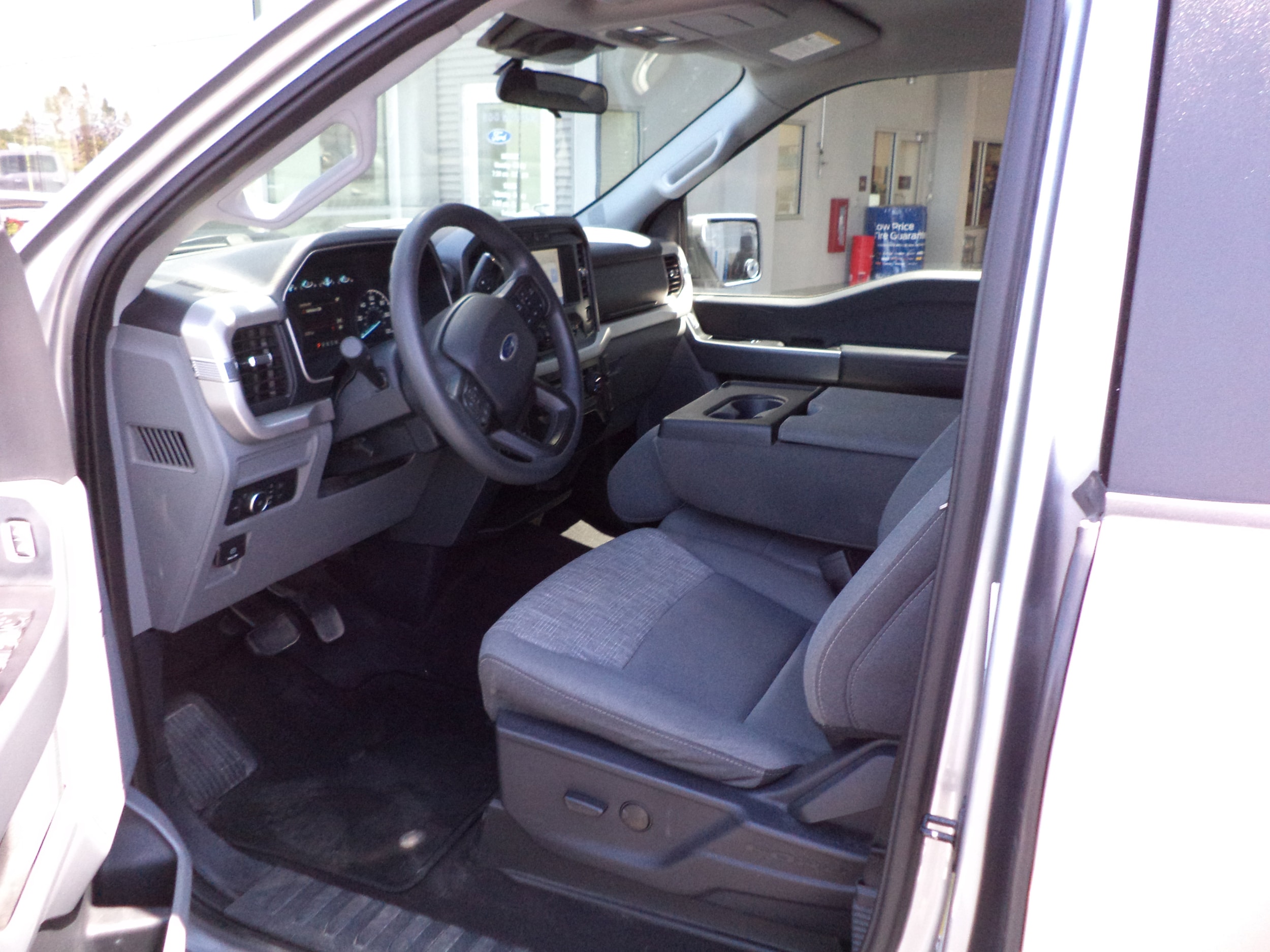 2022 Ford F-150 XLT photo 2