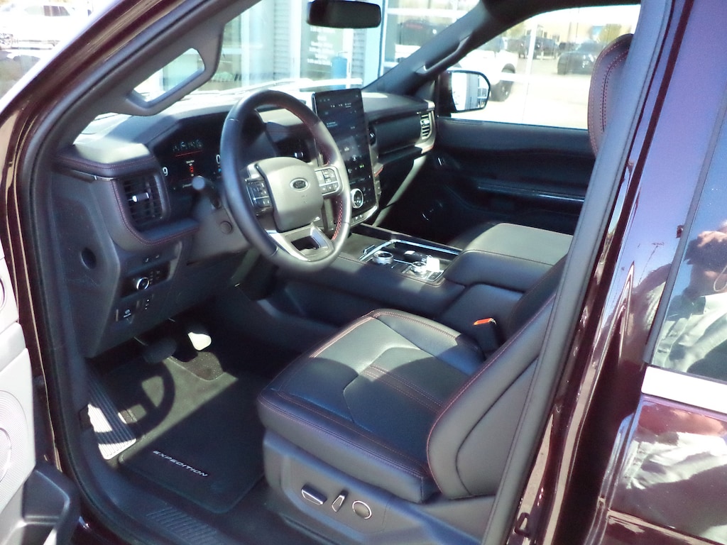 Used 2023 Ford Expedition Limited 4x4 SUV